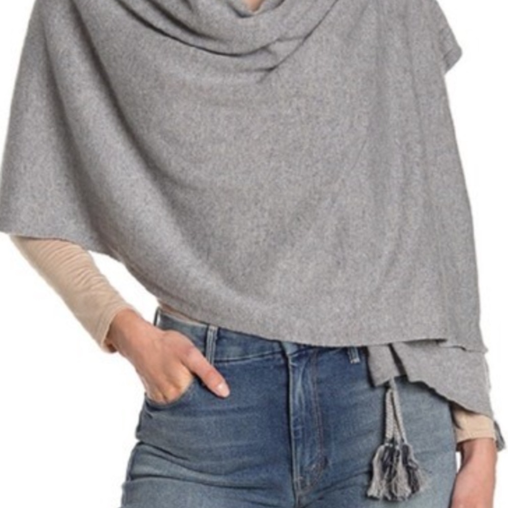 Johnny Was - Cashmere Wrap w Pouch for Travel